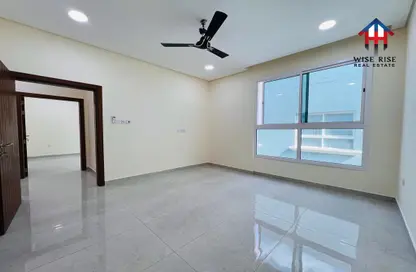 Empty Room image for: Apartment - 2 Bedrooms - 2 Bathrooms for rent in Tubli - Central Governorate, Image 1