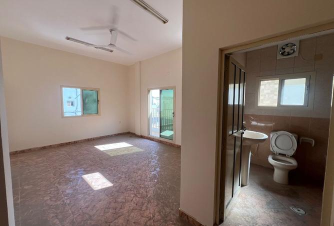 987425 - Property Image 2