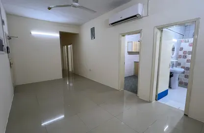 Apartment - 2 Bedrooms - 1 Bathroom for rent in Ras Rumman - Manama - Capital Governorate