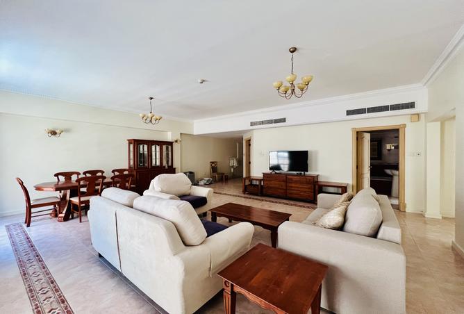 976661 - Property Image 2