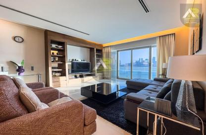 Apartment - 3 Bedrooms - 5 Bathrooms for rent in Reef Island - Capital Governorate