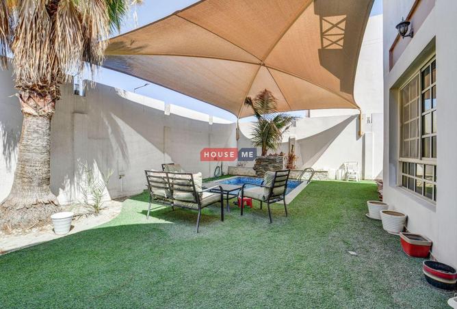 967869 - Property Image 2