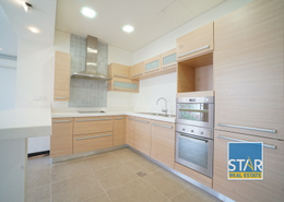 Refurbished Townhouse with a Large Garden