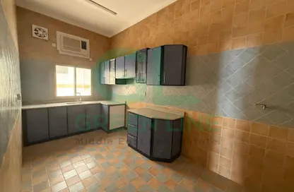 Apartment - 2 Bedrooms - 2 Bathrooms for rent in Arad - Muharraq Governorate