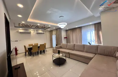 Apartment - 2 Bedrooms - 3 Bathrooms for rent in Hidd - Muharraq Governorate