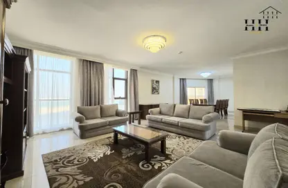 Apartment - 3 Bedrooms - 3 Bathrooms for rent in Al Juffair - Capital Governorate