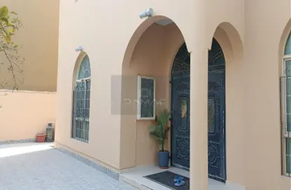 Villa - 5 Bedrooms - 6 Bathrooms for rent in Sanad - Central Governorate