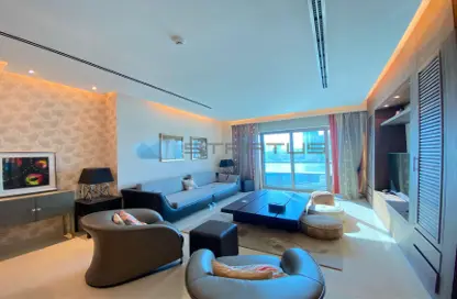 Apartment - 3 Bedrooms - 4 Bathrooms for rent in Reef Island - Capital Governorate