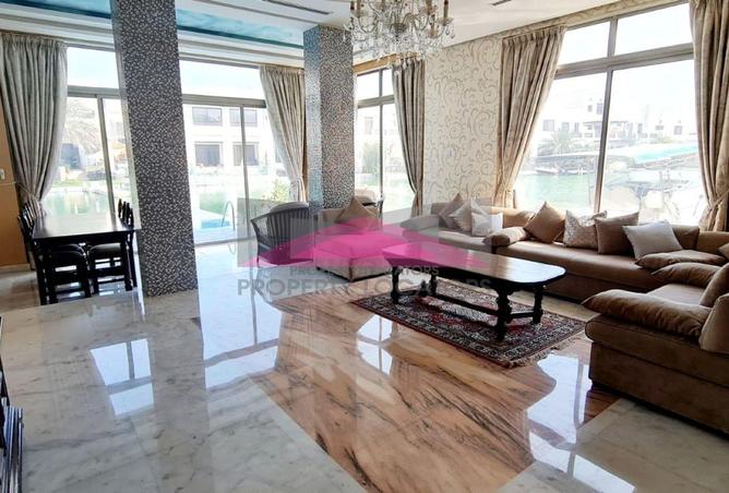 955477 - Property Image 2