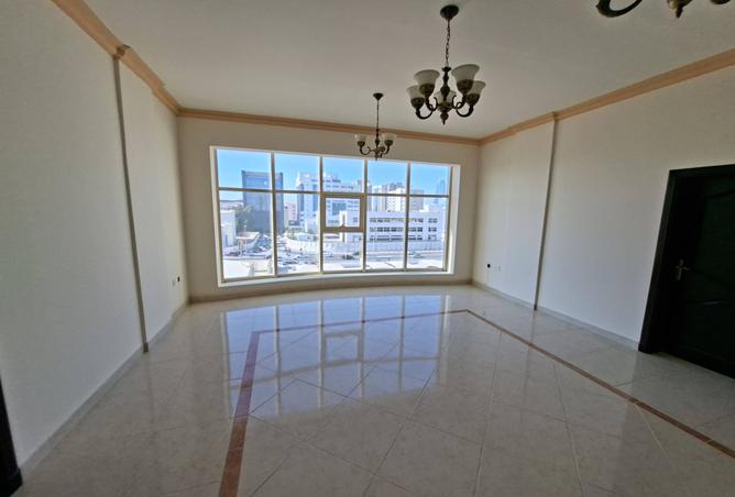 992217 - Property Image 2