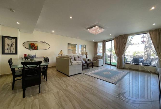 979443 - Property Image 2