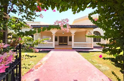 Villa - 4 Bedrooms - 4 Bathrooms for rent in Saar - Northern Governorate