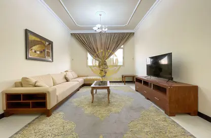 Apartment - 2 Bedrooms - 3 Bathrooms for rent in Mahooz - Manama - Capital Governorate