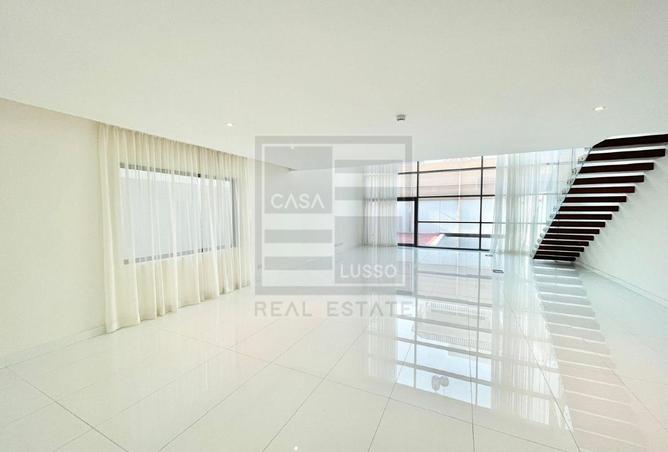 959327 - Property Image 2