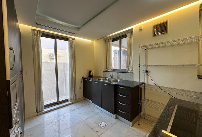 975866 - Property Image 3