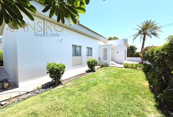 988709 - Property Image 2