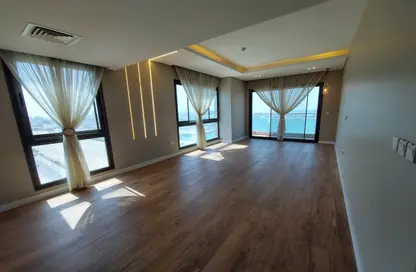 Apartment - 2 Bedrooms - 2 Bathrooms for rent in Hidd - Muharraq Governorate