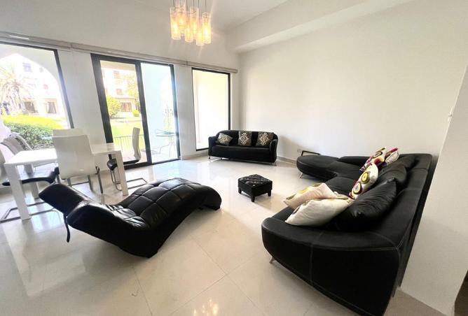 951915 - Property Image 2