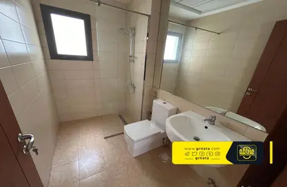 Apartment - 2 Bedrooms - 3 Bathrooms for sale in Janabiya - Northern Governorate