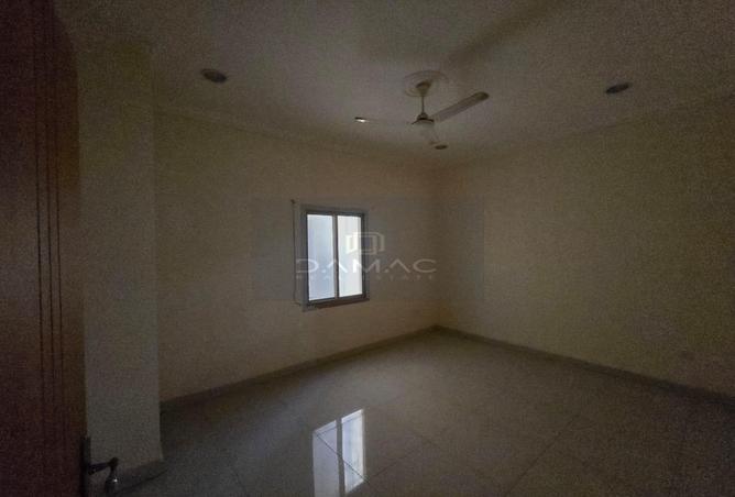 963582 - Property Image 2
