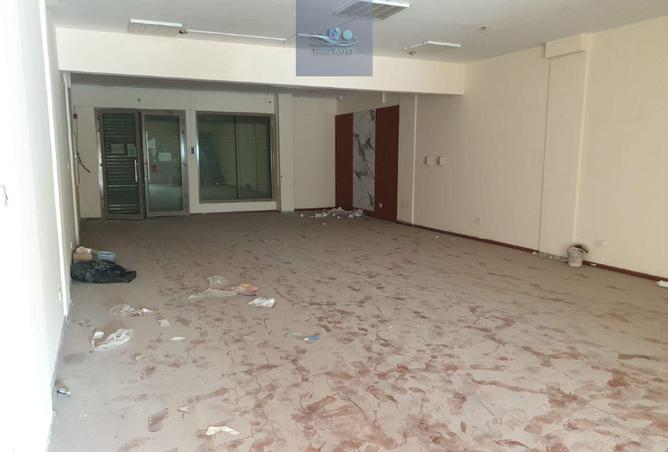 975609 - Property Image 2