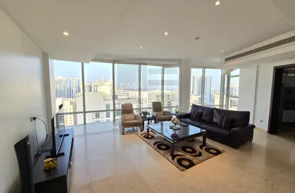 Apartment - 2 Bedrooms - 3 Bathrooms for rent in Al Juffair - Capital Governorate