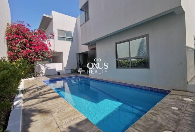 985469 - Property Main Image