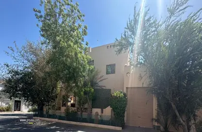 Villa - 4 Bedrooms - 5 Bathrooms for sale in Jurdab - Central Governorate