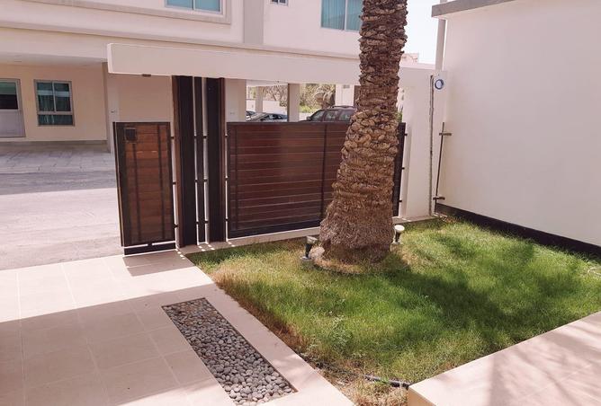 987811 - Property Image 2