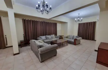 Apartment - 4 Bedrooms - 4 Bathrooms for rent in Busaiteen - Muharraq Governorate