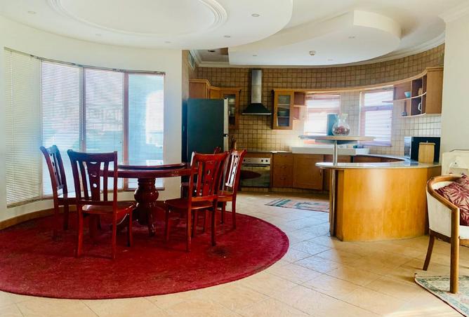 971304 - Property Image 2