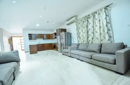 فيلا - 4 غرف نوم - 4 حمامات للايجار في البسيتين - المحرق