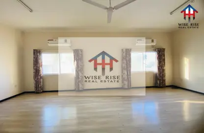 Compound - 2 Bedrooms - 2 Bathrooms for rent in Mahooz - Manama - Capital Governorate