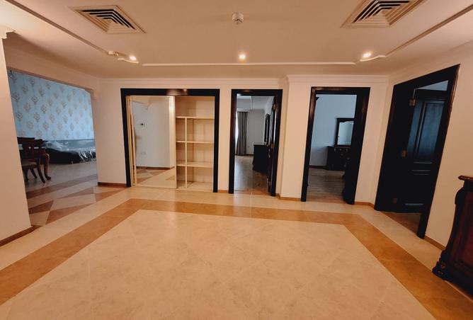 958262 - Property Image 2