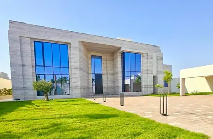 Villa - 5 Bedrooms - 7+ Bathrooms for sale in Janabiya - Northern Governorate