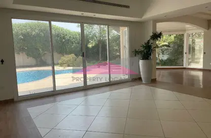 مجمع سكني - 4 غرف نوم - 5 حمامات للايجار في الجنبية - المحافظة الشمالية