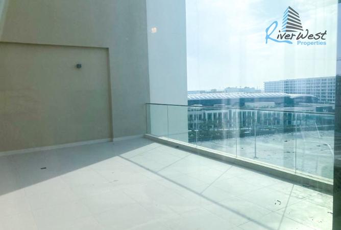 956762 - Property Image 3