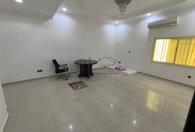 969912 - Property Image 2