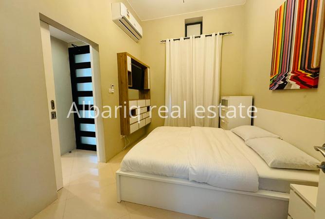 922229 - Property Image 3