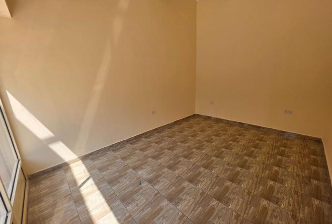 952841 - Property Image 3