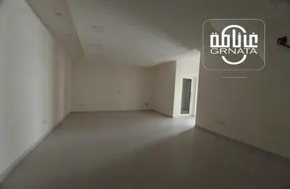 Office Space - Studio - 2 Bathrooms for rent in Maqabah - Northern Governorate