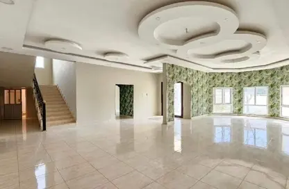 Villa - 5 Bedrooms - 6 Bathrooms for rent in Galali - Muharraq Governorate