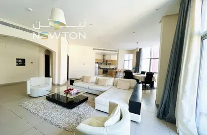 Apartment - 2 Bedrooms - 3 Bathrooms for rent in Seef - Capital Governorate