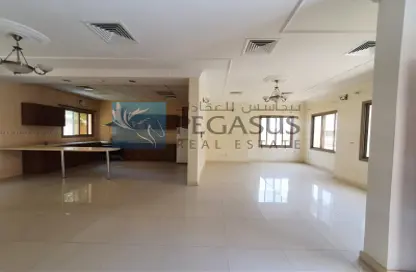 Villa - 4 Bedrooms - 6 Bathrooms for rent in Janabiya - Northern Governorate