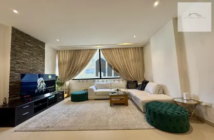 Apartment - 1 Bedroom - 2 Bathrooms for sale in Al Juffair - Capital Governorate