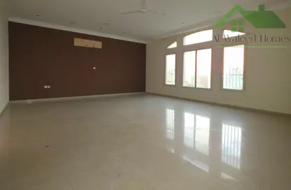 Apartment - 3 Bedrooms - 4 Bathrooms for rent in Arad - Muharraq Governorate