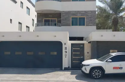 فيلا - 4 غرف نوم - 6 حمامات للبيع في أمواج - المحرق