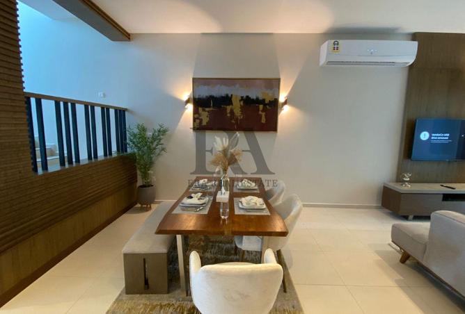 987083 - Property Image 2