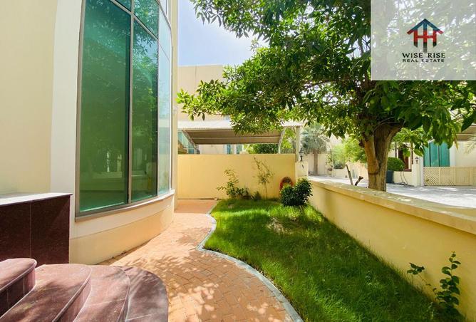955330 - Property Image 2