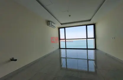 Empty Room image for: Office Space - Studio - 2 Bathrooms for rent in Hidd - Muharraq Governorate, Image 1